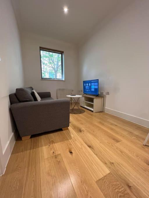 Cozy Modern Apartment In Croydon Central Exteriör bild