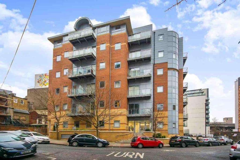 Cozy Modern Apartment In Croydon Central Exteriör bild