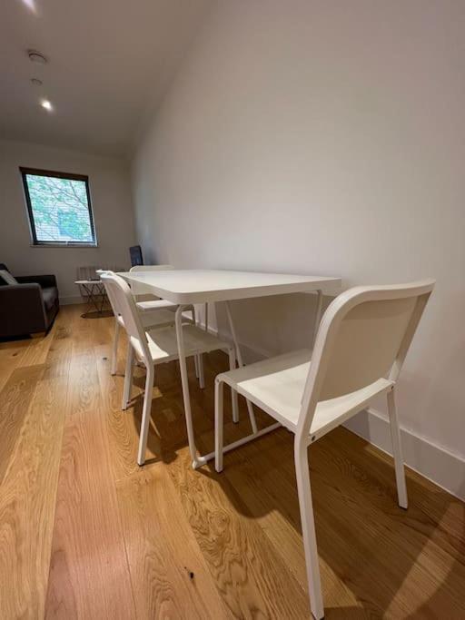 Cozy Modern Apartment In Croydon Central Exteriör bild